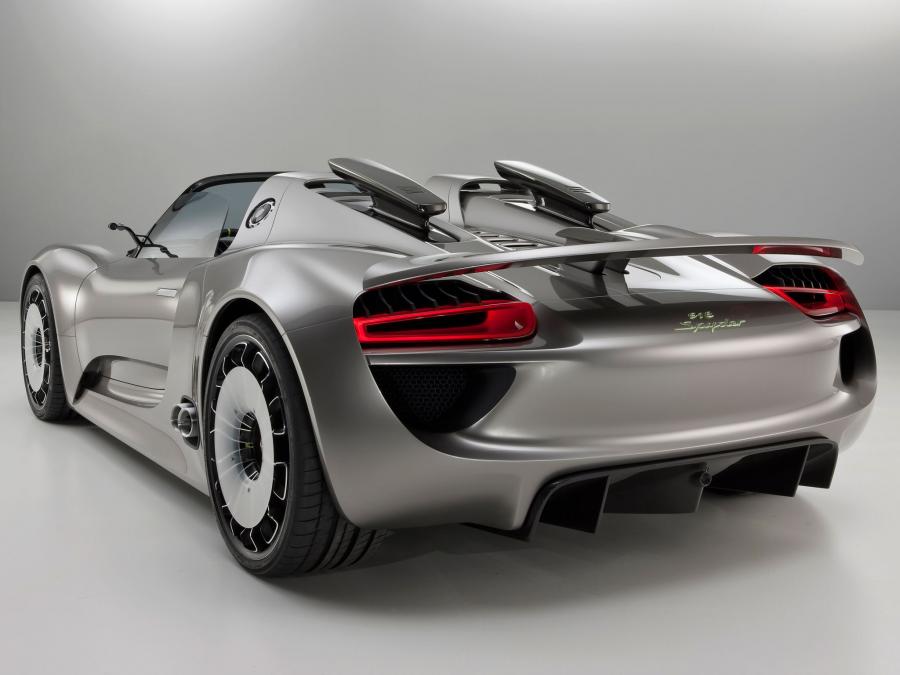  Porsche 918 Spyder Concept 2010 года  (фото 15 из 54)